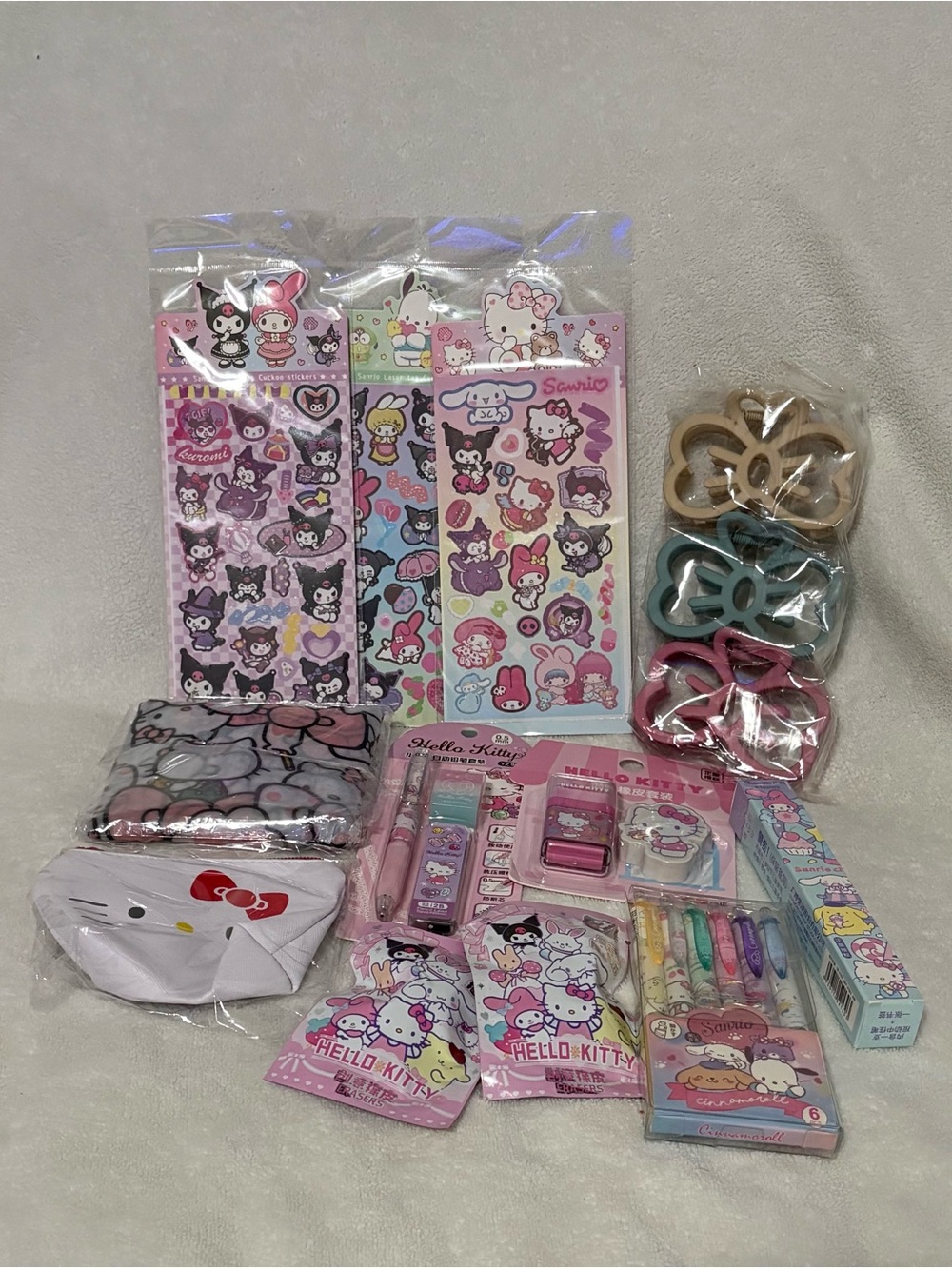 Hello Kitty Bundle #6H with Free Anniversary Tote Bag with Purchase